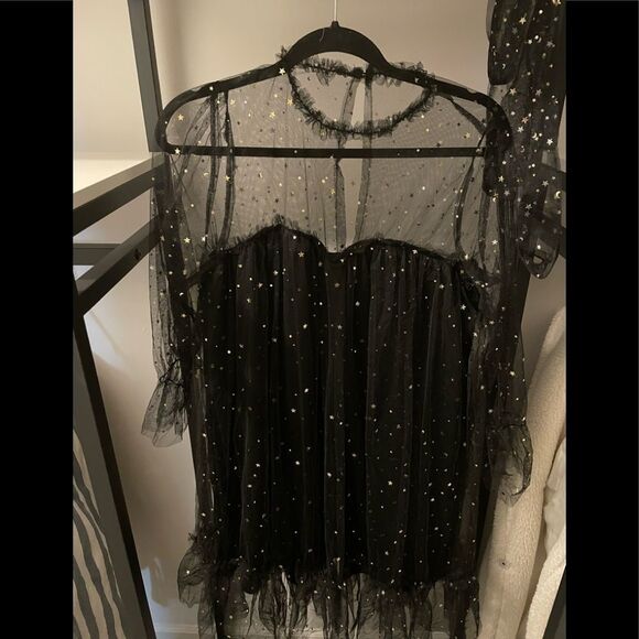 Unique and Gorgeous Star Dress - Picture 1 of 7